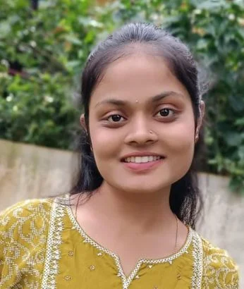 Ananya Mehra B.Com graduate